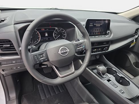 New 2026 Nissan Rogue SV w/ Cold Weather Package FWD image 16