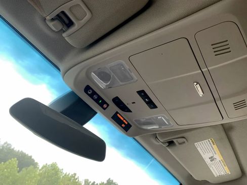 Used 2019 Buick Envision Essence image 15