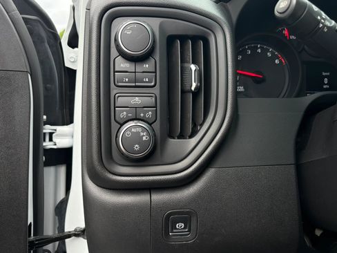 Used 2024 Chevrolet Silverado 1500 Custom Trail Boss image 23