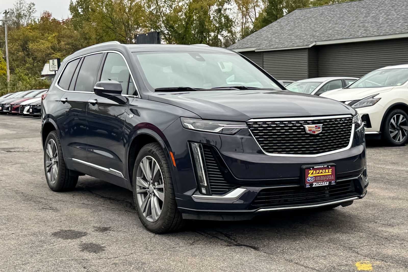 Used 2025 Cadillac XT6 Premium Luxury AWD/4WD image 1