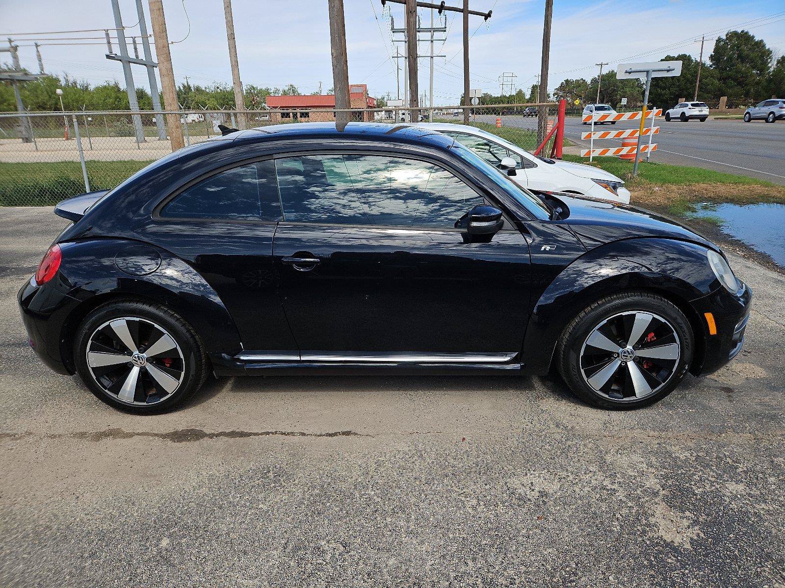 Used 2014 Volkswagen Beetle R-Line FWD image 9