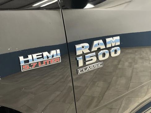 Used 2022 RAM 1500 Classic SLT image 29