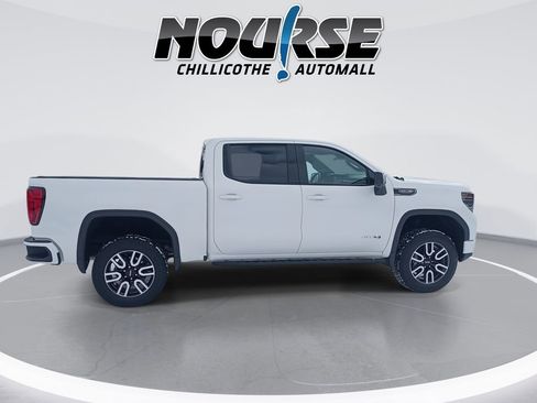 Used 2024 GMC Sierra 1500 AT4 w/ Technology Package image 9