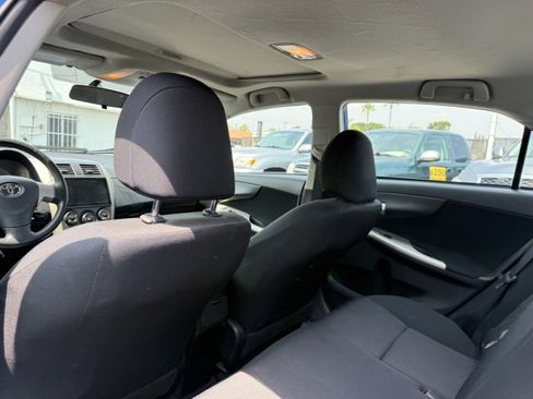 Used 2010 Toyota Corolla S image 16