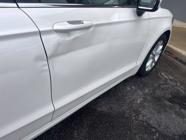 Used 2020 Ford Fusion SE FWD image 6