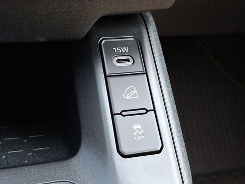 Used 2026 Toyota RAV4 LE AWD/4WD image 25