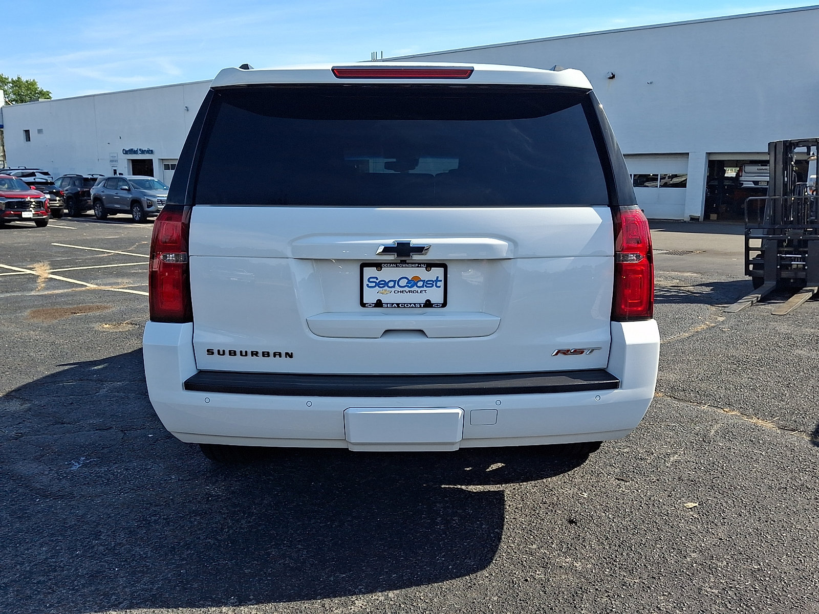 Used 2020 Chevrolet Suburban LT w/ RST Edition AWD/4WD image 5