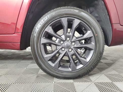 New 2026 Jeep Grand Cherokee L Limited AWD/4WD image 32
