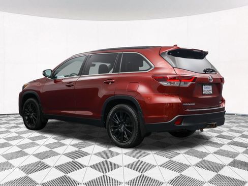 Used 2019 Toyota Highlander SE AWD/4WD image 44
