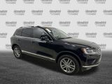 Used 2015 Volkswagen Touareg Sport image 2