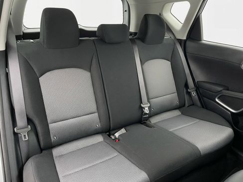 Used 2025 Kia Soul LX w/ LX Technology Package FWD image 11