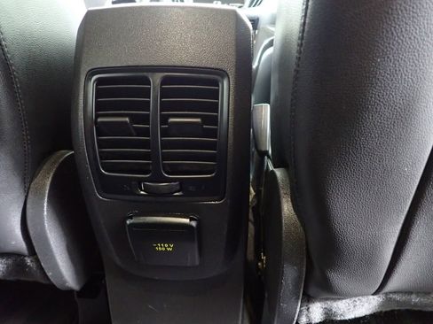 Used 2019 Ford Escape Titanium AWD/4WD image 43