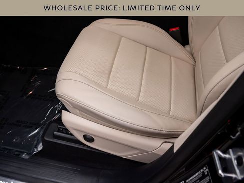 Used 2024 Mercedes-Benz GLS 450 4MATIC image 15