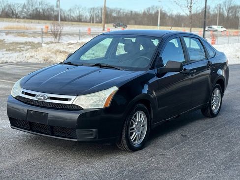 Used 2011 Ford Focus SE w/ 201A Rapid Spec Order Code image 4