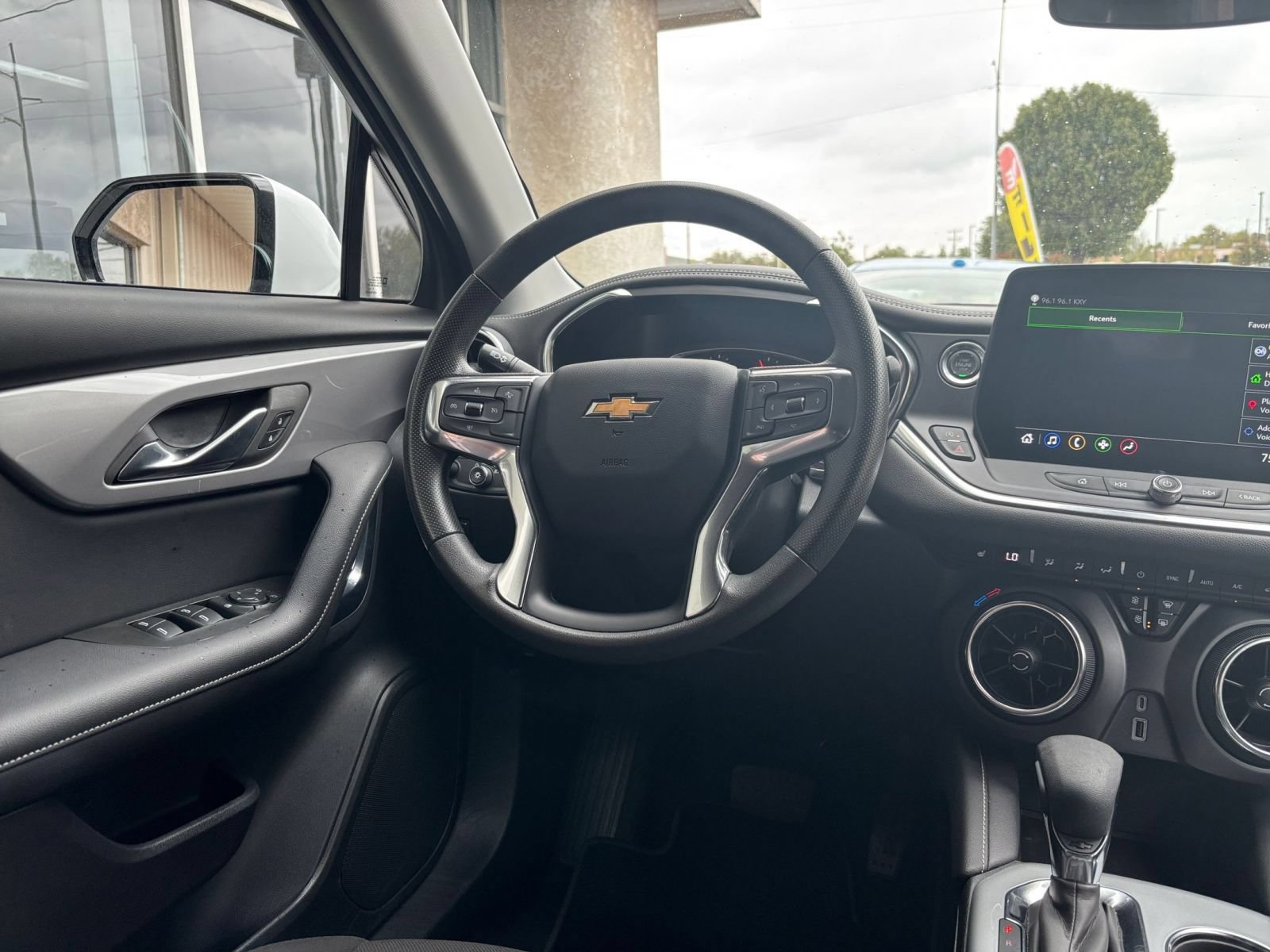Used 2026 Chevrolet Blazer LT FWD image 35