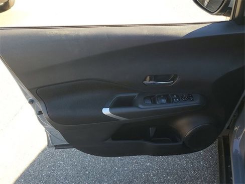 Used 2021 Nissan Kicks SV image 14