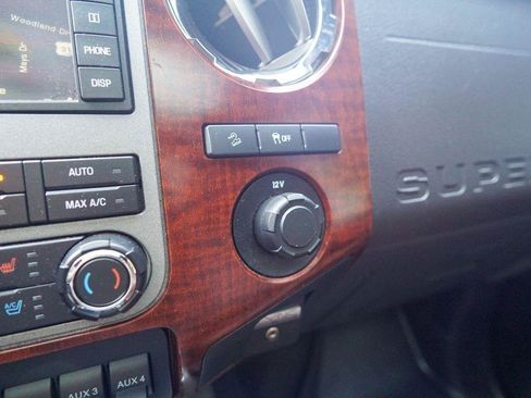Used 2012 Ford F250 King Ranch w/ King Ranch w/Chrome Pkg AWD/4WD image 31