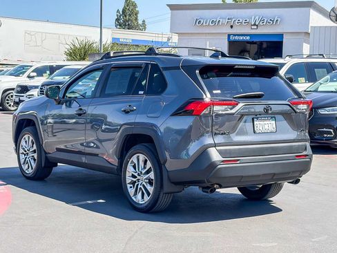 Used 2022 Toyota RAV4 XLE Premium w/ Carpet Mat Package (TMS) FWD image 2
