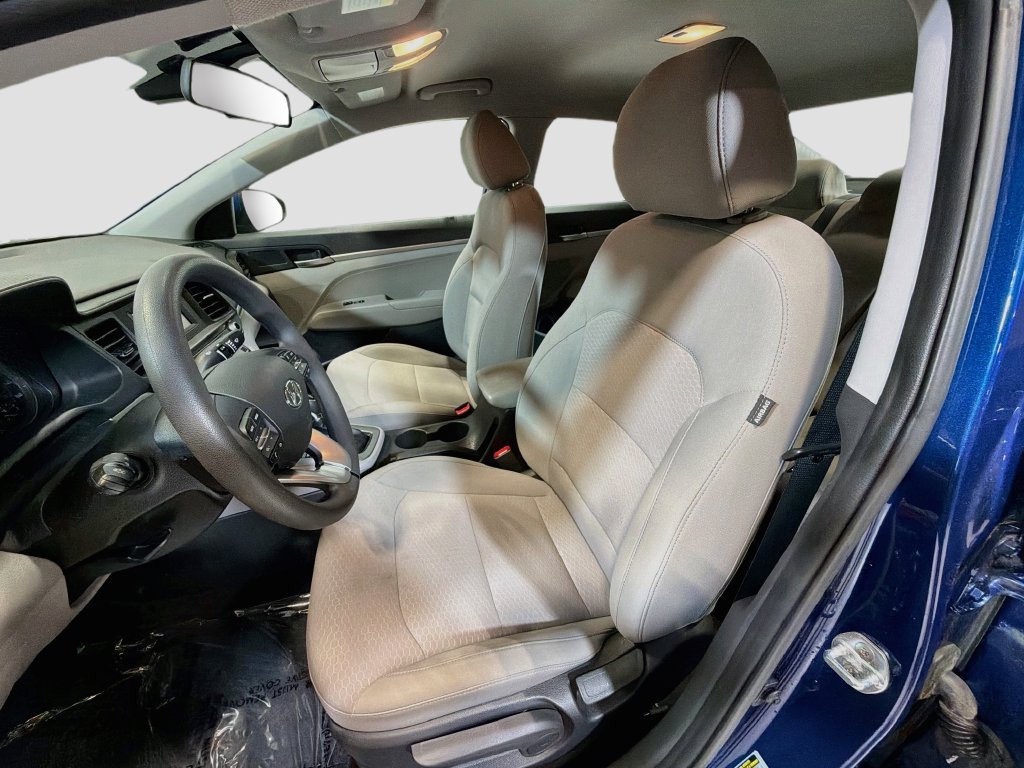 Used 2020 Hyundai Elantra SE FWD image 21