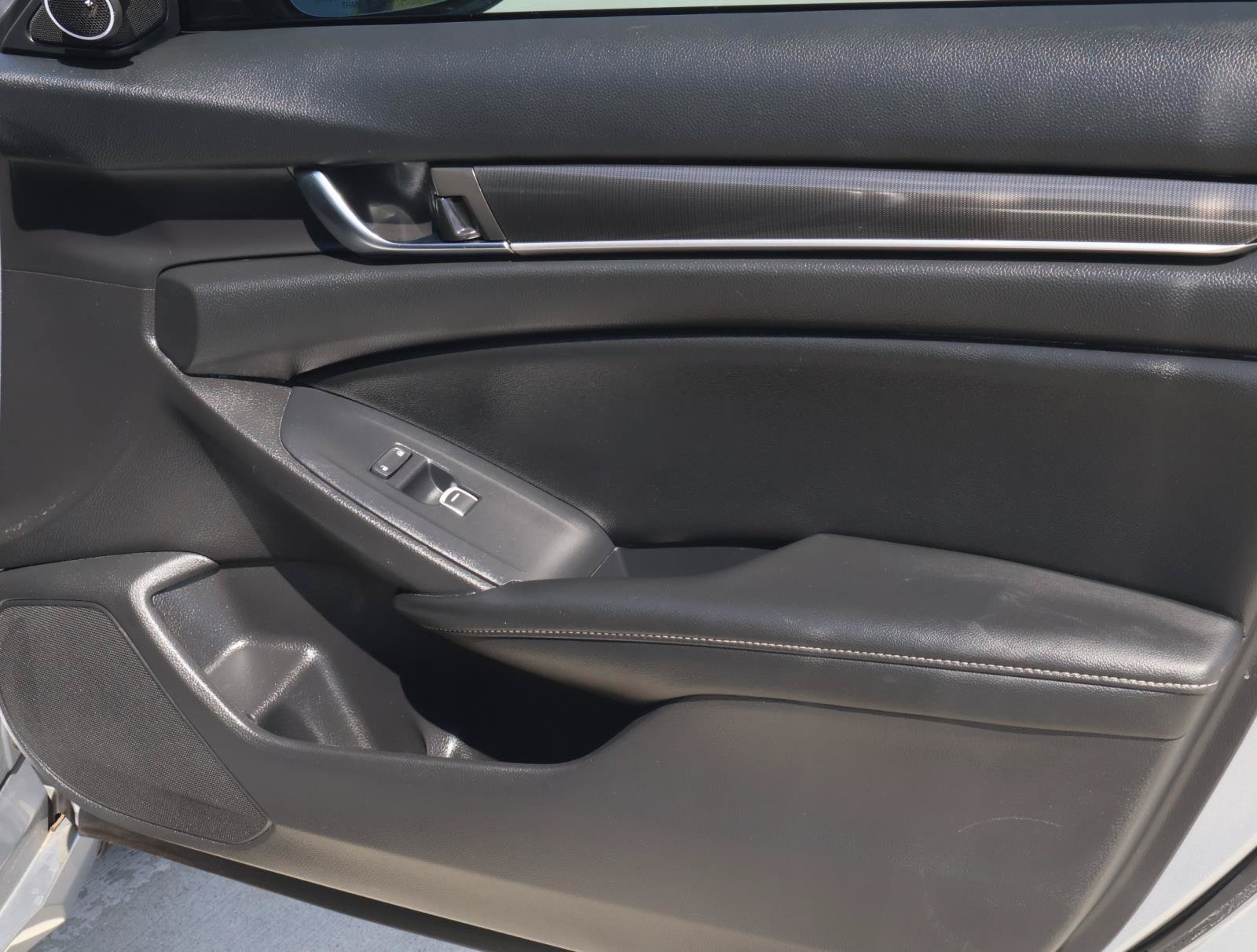 Used 2020 Honda Accord Sport image 14