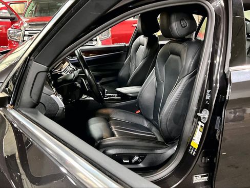 Used 2019 BMW 540i xDrive w/ Convenience Package image 8