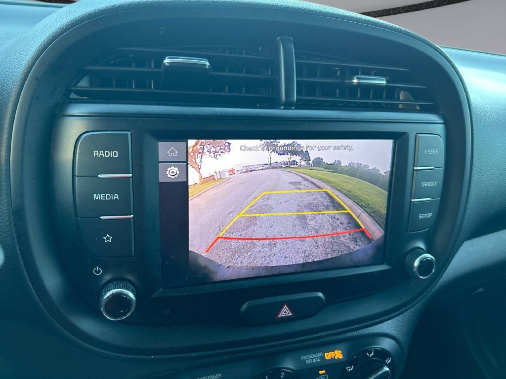 Used 2022 Kia Soul LX FWD image 21