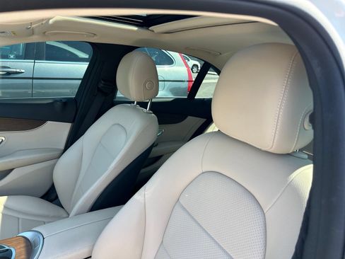 Used 2019 Mercedes-Benz C 300 Sedan image 10
