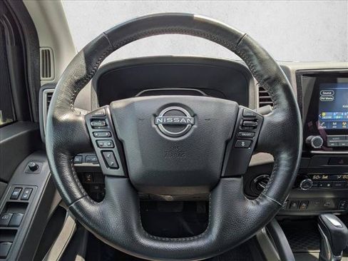 Used 2022 Nissan Frontier SV AWD/4WD image 10