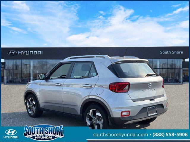Certified 2024 Hyundai Venue SEL FWD image 8