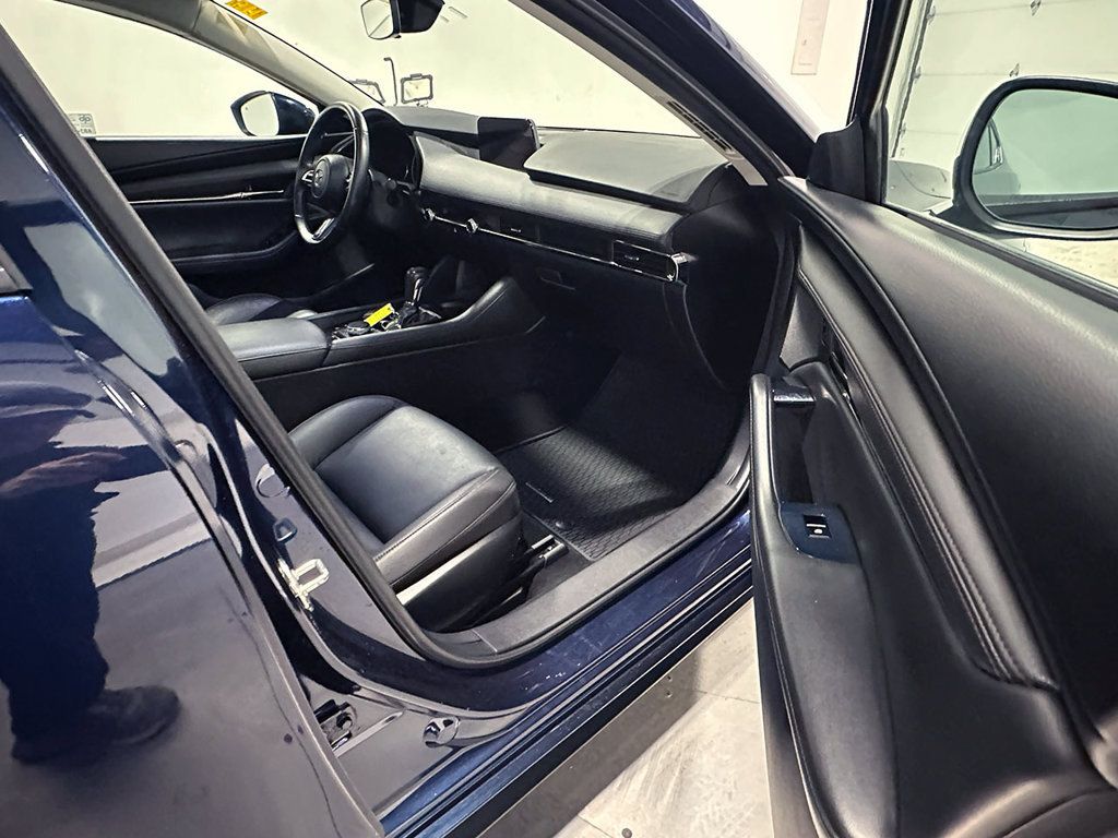 Used 2022 MAZDA MAZDA3 s FWD image 22