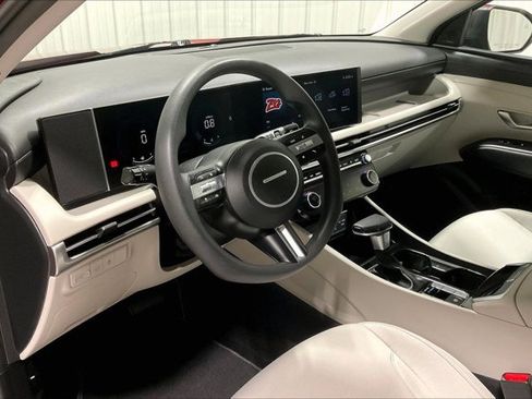 Used 2025 Hyundai Tucson SEL image 14