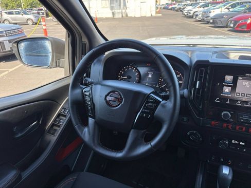 Used 2026 Nissan Frontier PRO-4X AWD/4WD image 34