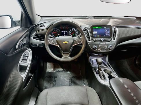 Used 2025 Chevrolet Malibu LT FWD image 22