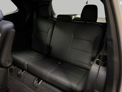 Used 2025 Buick Enclave Sport Touring image 39