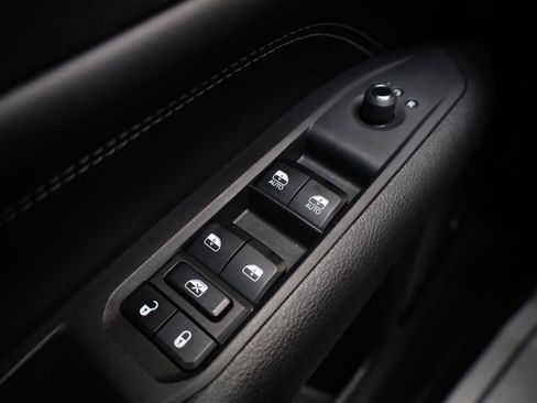 Used 2023 Jeep Compass High Altitude AWD/4WD image 38