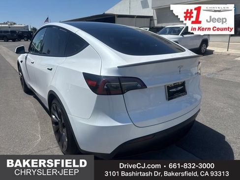 Used 2024 Tesla Model Y Performance AWD/4WD image 3