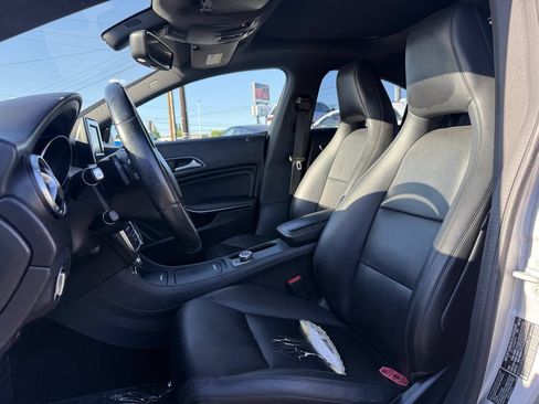 Used 2014 Mercedes-Benz CLA 250 image 9