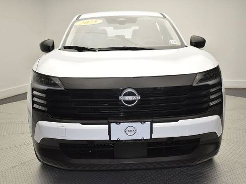 Certified 2025 Nissan Kicks S AWD/4WD image 2