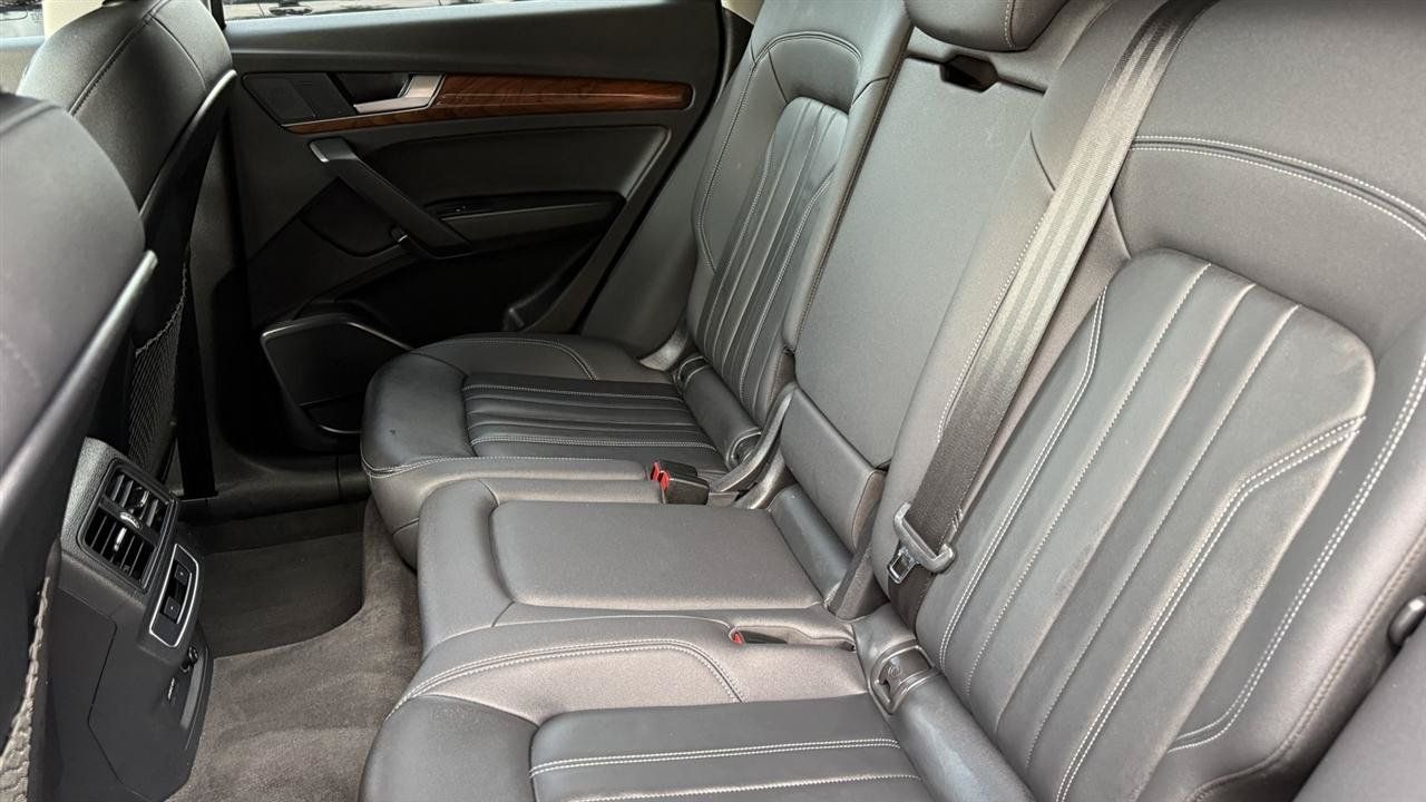 Used 2023 Audi Q5 2.0T Premium w/ Convenience Package AWD/4WD image 26