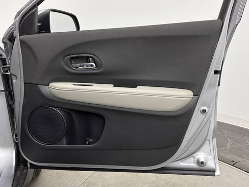 Used 2022 Honda HR-V LX image 30