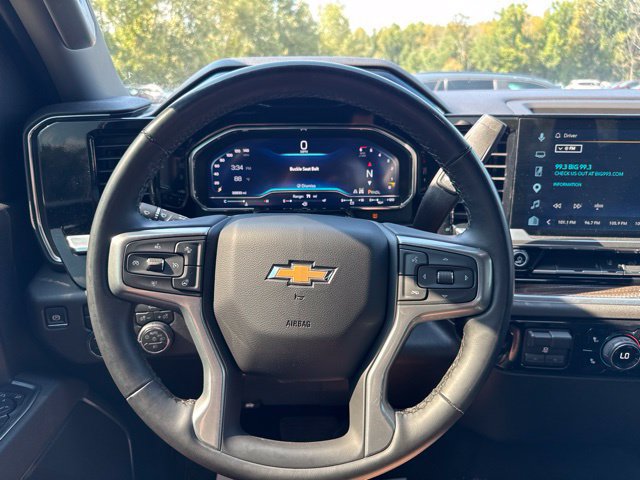 Used 2025 Chevrolet Silverado 2500 LT w/ Convenience Package AWD/4WD image 17