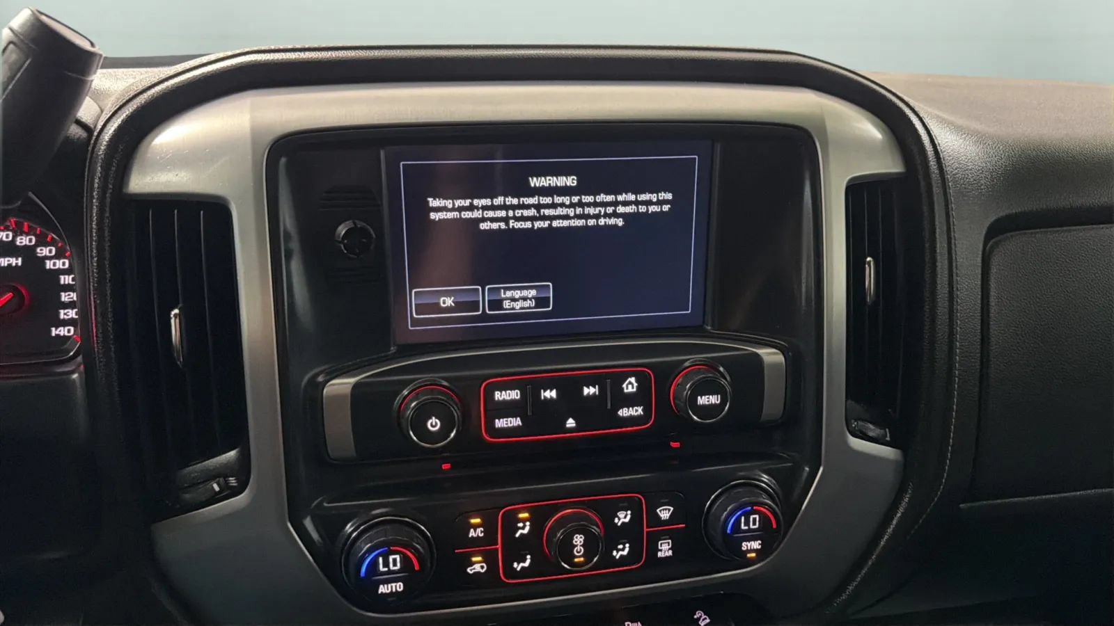 Used 2016 GMC Sierra 2500 SLE w/ SLE Preferred Package AWD/4WD image 13