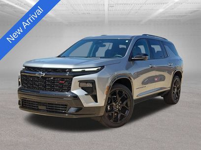 Used 2025 Chevrolet Traverse RS