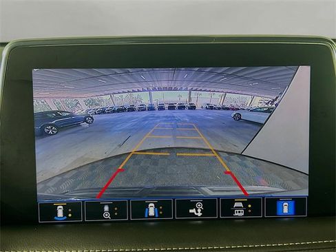 Used 2021 Chevrolet Tahoe Premier w/ Premium Package image 21