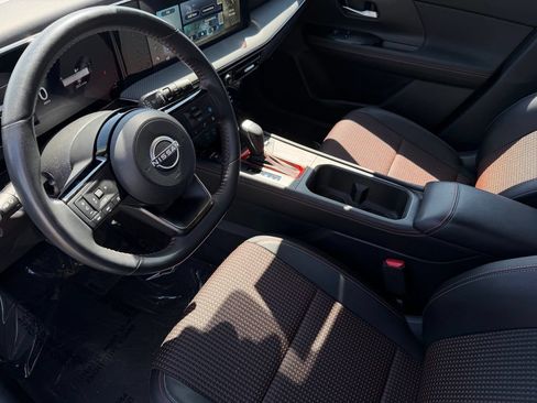 Certified 2025 Nissan Kicks SR AWD/4WD image 17
