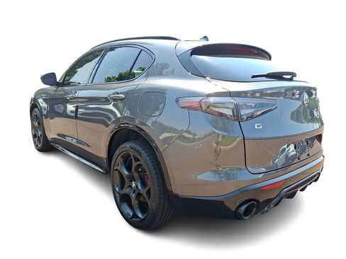 Used 2024 Alfa Romeo Stelvio Veloce AWD/4WD image 5