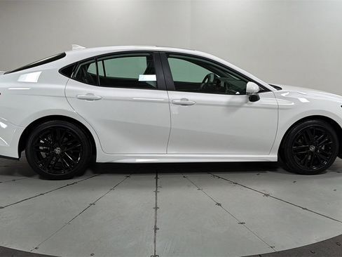 Used 2026 Toyota Camry SE w/ Multimedia Upgrade Package image 6