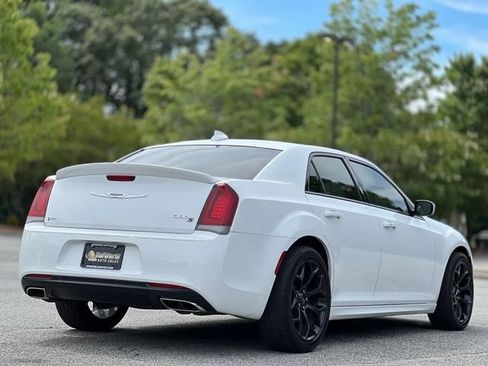 Used 2019 Chrysler 300 S w/ S Model Appearance Package RWD image 5