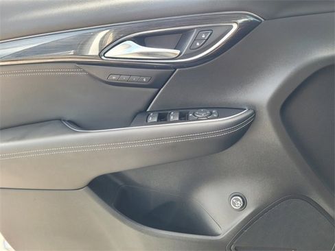Used 2023 Buick Envision Essence image 20