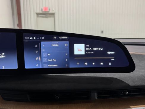 Used 2022 Lucid Air Grand Touring image 28